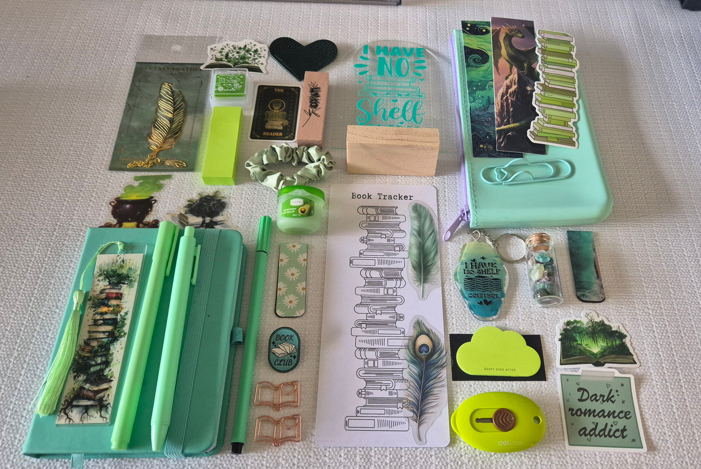 MEGA BOOKISH BUNDLE - 20 PICKS  + 3 CRYSTAL PICKS